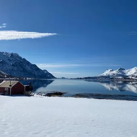 Feriehus Unique And Charming House At The Foot Of Lofoten's Highest Mountain *