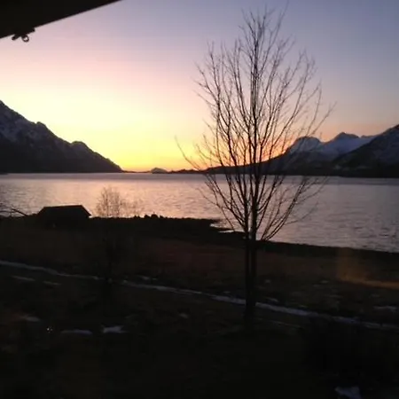 Holiday home Unique And Charming House At The Foot Of Lofoten's Highest Mountain