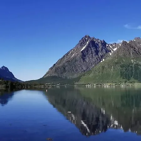 Holiday home Unique And Charming House At The Foot Of Lofoten's Highest Mountain Svolvaer