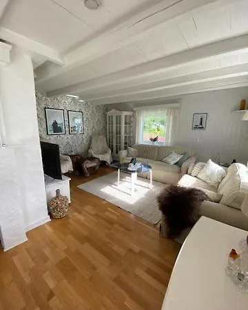 Unique And Charming House At The Foot Of Lofoten's Highest Mountain * Svolvær