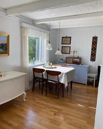 Unique And Charming House At The Foot Of Lofoten's Highest Mountain Svolvær
