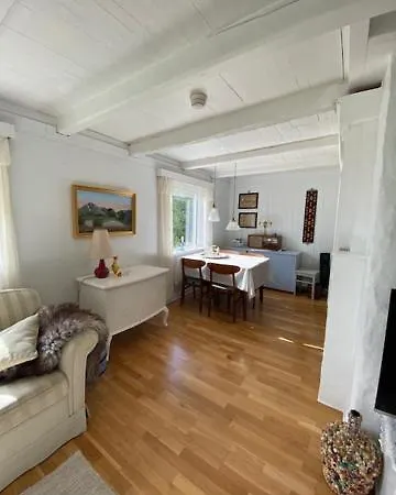 Unique And Charming House At The Foot Of Lofoten's Highest Mountain *
