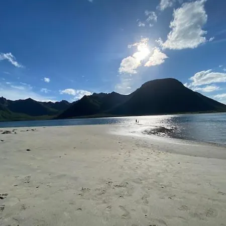 Holiday home Unique And Charming House At The Foot Of Lofoten's Highest Mountain *
