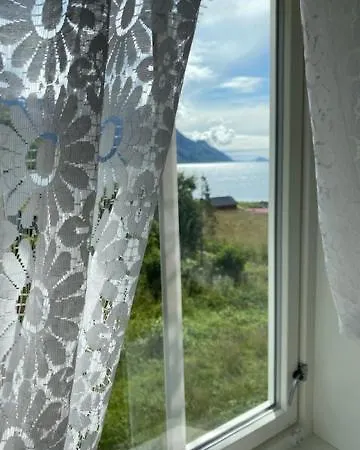 Feriehus Unique And Charming House At The Foot Of Lofoten's Highest Mountain *