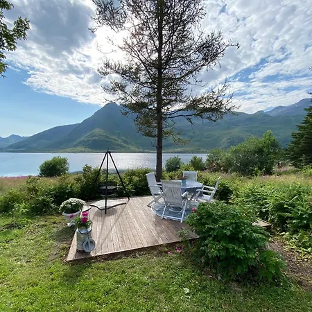 Unique And Charming House At The Foot Of Lofoten's Highest Mountain *