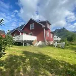 Unique And Charming House At The Foot Of Lofoten's Highest Mountain * Svolvær