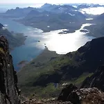 Prázdninový dům Unique And Charming House At The Foot Of Lofoten's Highest Mountain