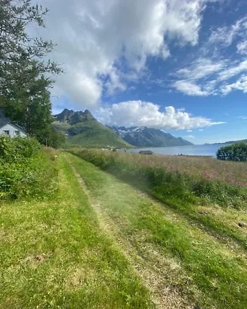 Unique And Charming House At The Foot Of Lofoten's Highest Mountain