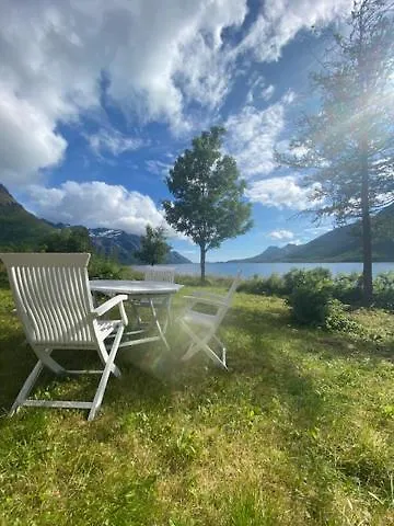 Unique And Charming House At The Foot Of Lofoten's Highest Mountain سفولفير