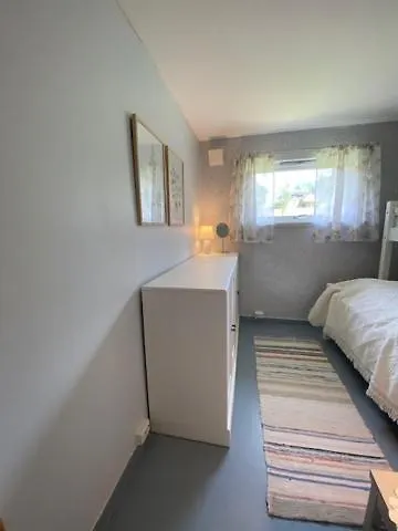 Unique And Charming House At The Foot Of Lofoten's Highest Mountain بيت للعطل