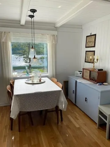 بيت للعطل Unique And Charming House At The Foot Of Lofoten's Highest Mountain سفولفير