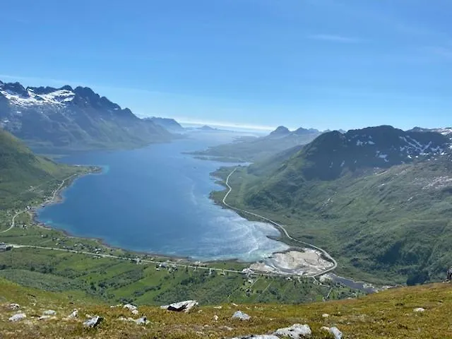 Unique And Charming House At The Foot Of Lofoten's Highest Mountain سفولفير
