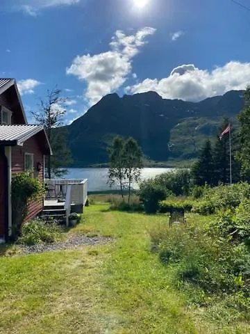 بيت للعطل Unique And Charming House At The Foot Of Lofoten's Highest Mountain